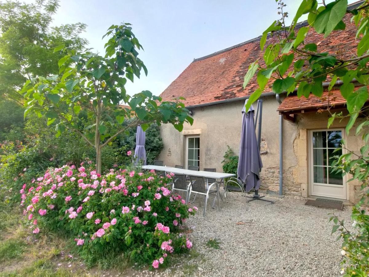 Gite De La Maison Fort Vereaux Kültér fotó