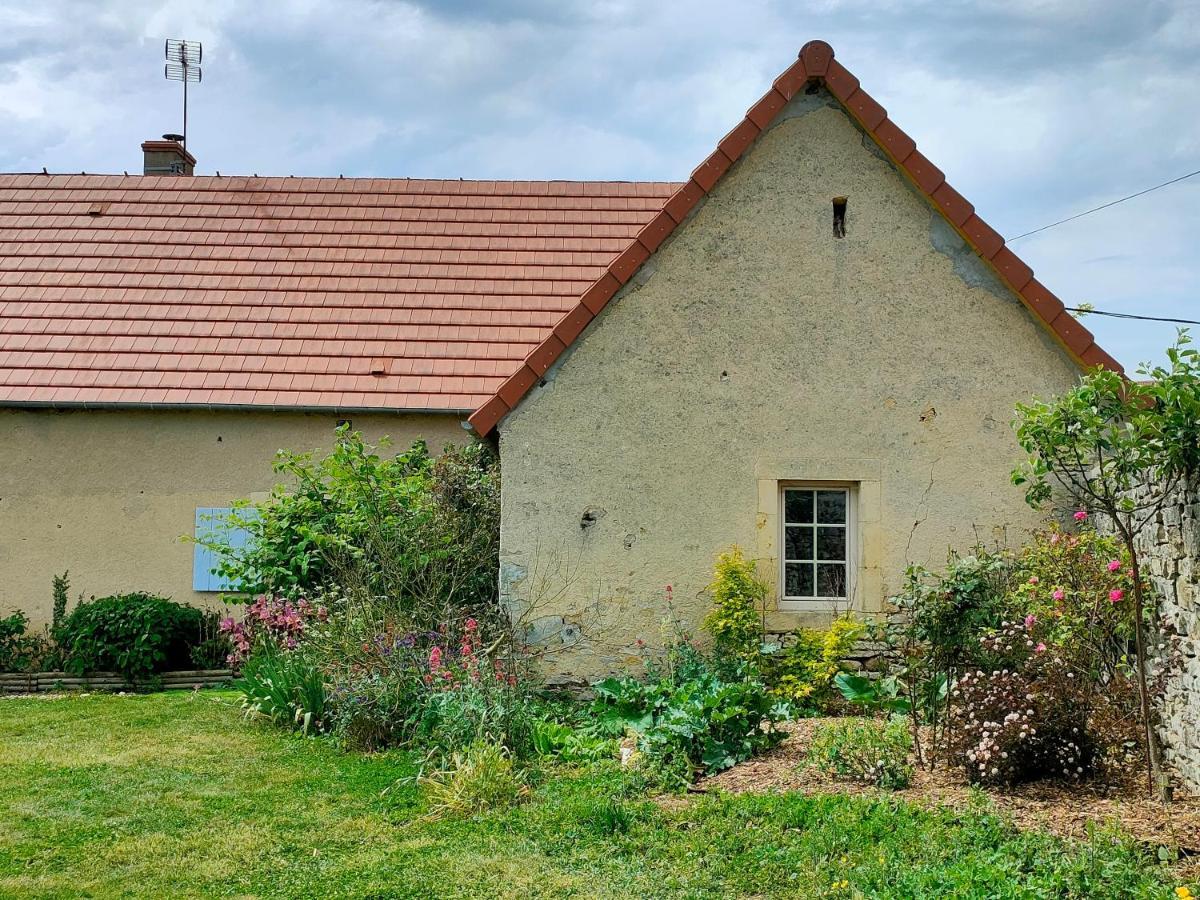Gite De La Maison Fort Vereaux Kültér fotó