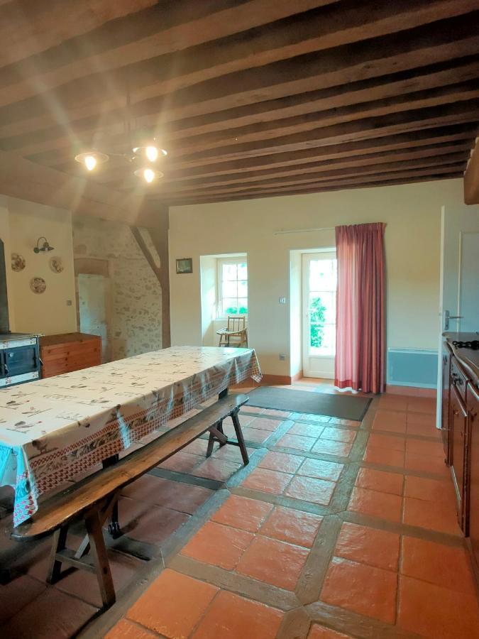 Gite De La Maison Fort Vereaux Kültér fotó