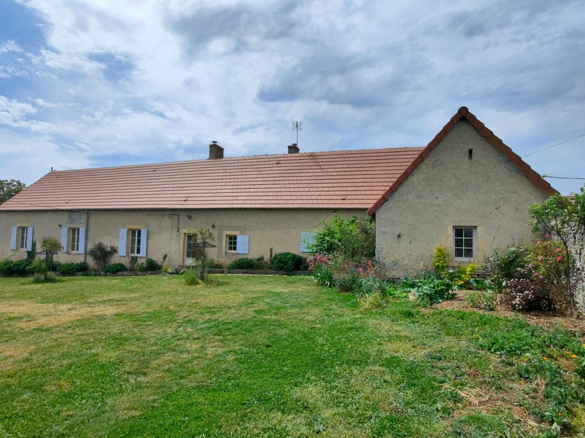 Gite De La Maison Fort Vereaux Kültér fotó