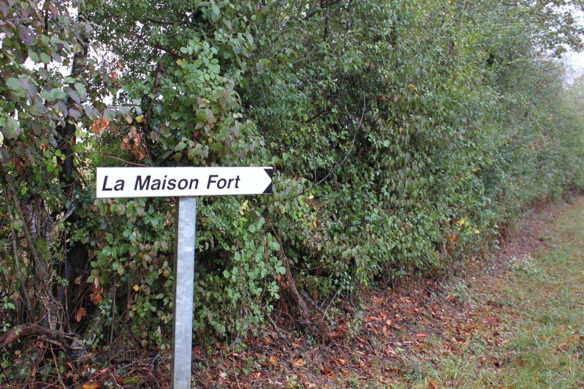 Gite De La Maison Fort Vereaux Kültér fotó